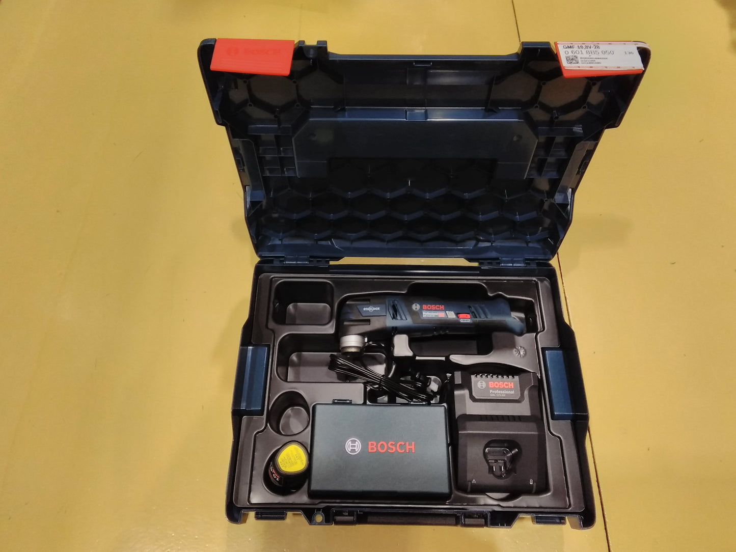 【定価35%OFF・展示品】ボッシュ　コードレスマルチツールGMF10.8V-28